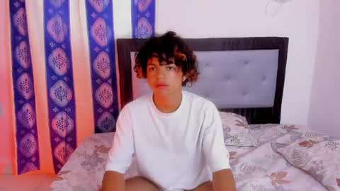 swwet_boy online show from 12/23/24, 01:45