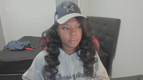 Snapshot of sxamleuy chatting on 07/09/26, 04:38 sxamleuy online show from 07/09/26, 04:38