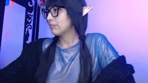 Snapshot of sxdbxtch chatting on 06/11/26, 01:38 Alice Phantom online show from 06/11/26, 01:38
