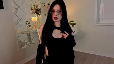 Sophie online show from 10/17/25, 11:13
