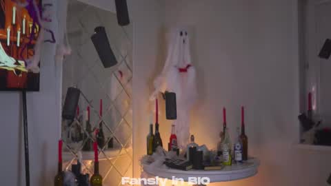 Sophie online show from 10/27/25, 11:25