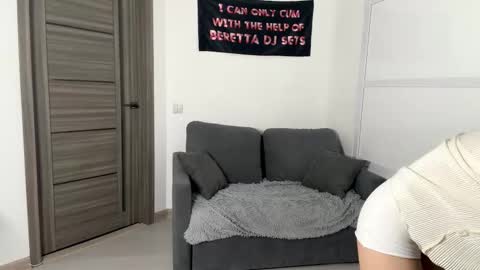 Mona online show from 02/19/26, 05:09