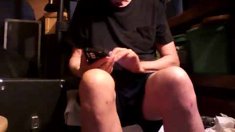 Snapshot of syevecrl chatting on 10/19/25, 08:15 syevecrl online show from 10/19/25, 08:15