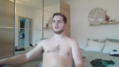 syl092 online show from 12/13/24, 02:38