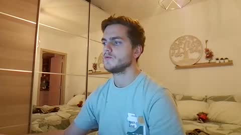 syl092 online show from 11/18/25, 06:12