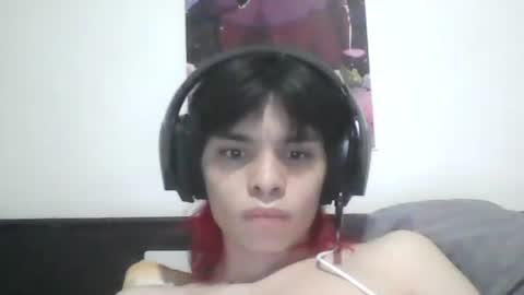 Snapshot of sylasfrost chatting on 12/17/25, 07:47 sylasfrost online show from 12/17/25, 07:47