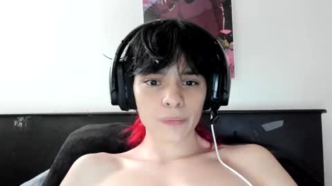 Snapshot of sylasfrost chatting on 12/20/25, 10:28 sylasfrost online show from 12/20/25, 10:28