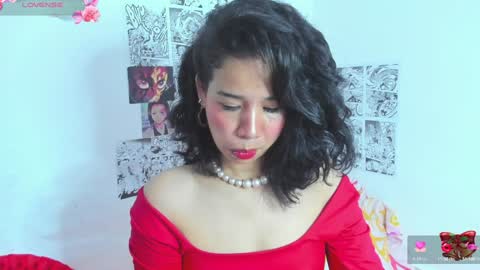 Snapshot of sylphy17 chatting on 12/14/24, 12:23 sylphy17 online show from 12/14/24, 12:23