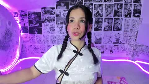 Snapshot of sylphy17 chatting on 09/11/25, 04:12 sylphy17 online show from 09/11/25, 04:12