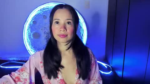 Snapshot of sylphy17 chatting on 10/18/25, 11:38 sylphy17 online show from 10/18/25, 11:38