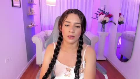 Snapshot of sylvana_cox chatting on 06/23/26, 11:30 sylvana online show from 06/23/26, 11:30