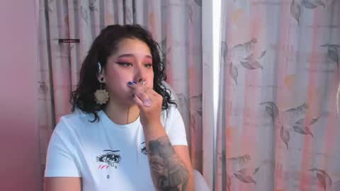 Snapshot of sylvara_bx chatting on 08/05/26, 12:08 online show from 08/05/26, 12:08