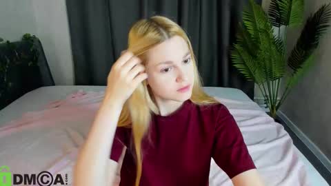 Snapshot of sylvia_ortiz chatting on 10/26/25, 01:00 Sylvia online show from 10/26/25, 01:00