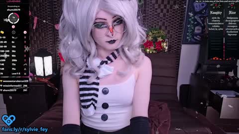 Sylvie online show from 12/22/24, 04:50