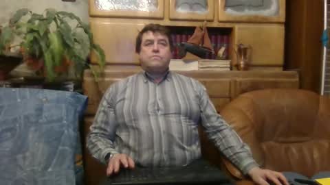 sympa_trique online show from 02/16/26, 05:53