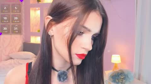 Snapshot of synne_glows chatting on 11/17/25, 07:41 Eva online show from 11/17/25, 07:41