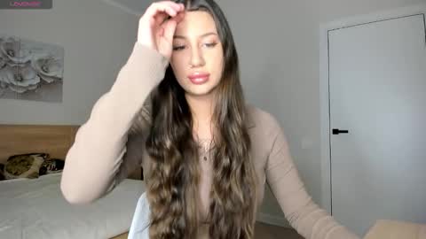 Mila online show from 09/11/25, 08:47