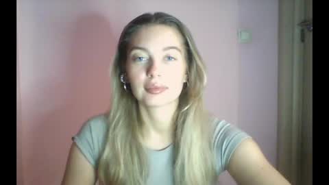 Snapshot of syrami chatting on 05/16/26, 06:28 syrami online show from 05/16/26, 06:28