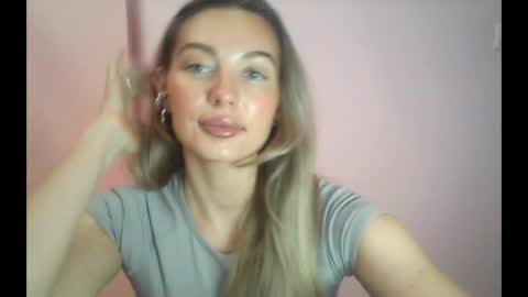 Snapshot of syrami chatting on 06/03/26, 02:33 syrami online show from 06/03/26, 02:33