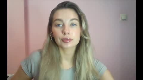 Snapshot of syrami chatting on 06/08/26, 05:35 syrami online show from 06/08/26, 05:35