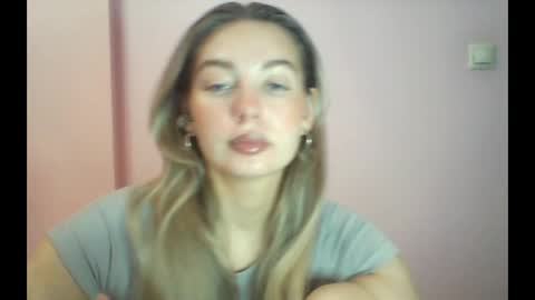 Snapshot of syrami chatting on 06/11/26, 02:04 syrami online show from 06/11/26, 02:04