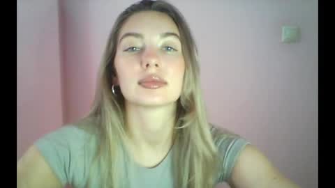 Snapshot of syrami chatting on 06/15/26, 09:22 syrami online show from 06/15/26, 09:22
