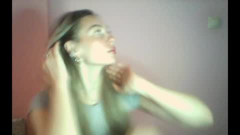 Snapshot of syrami chatting on 06/17/26, 02:18 syrami online show from 06/17/26, 02:18