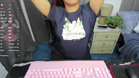 Snapshot of szaplayz chatting on 02/24/25, 02:51 Jenny online show from 02/24/25, 02:51