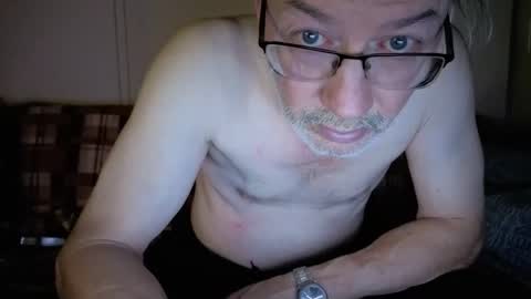 Snapshot of szaszinno6669068 chatting on 10/20/25, 02:45 szaszinno6669068 online show from 10/20/25, 02:45