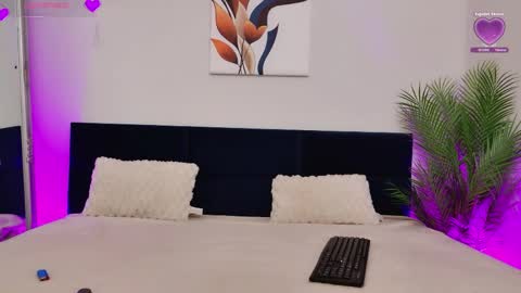 Arianna online show from 04/23/26, 02:52