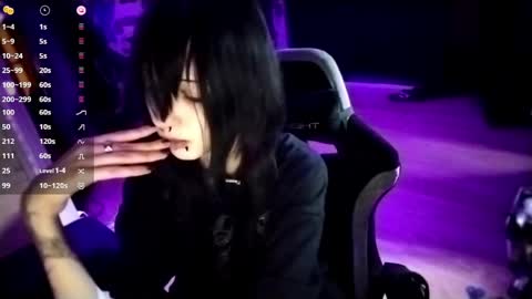 Lina online show from 04/23/26, 03:25