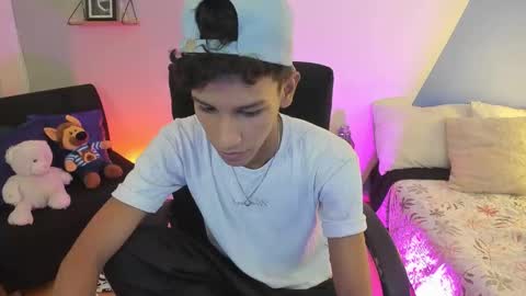 Tashi00 online show from 03/04/26, 08:26