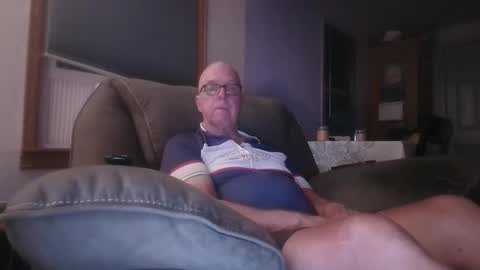 tacrunner66_ online show from 09/25/25, 02:59