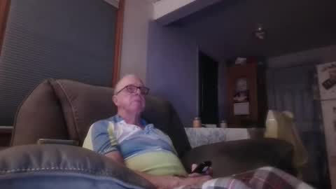 tacrunner66_ online show from 10/23/25, 03:06