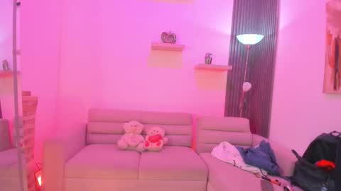 Tahiela  online show from 01/14/26, 10:10