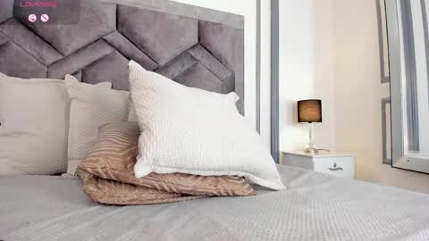 Tahlia Moreau online show from 04/11/26, 07:45