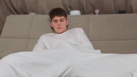 Alex online show from 12/04/25, 07:11