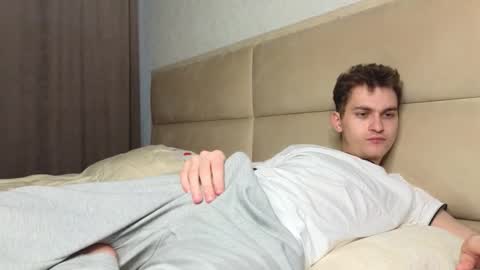 Alex online show from 01/06/26, 02:15