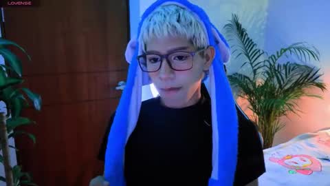 taichi online show from 10/19/25, 02:34