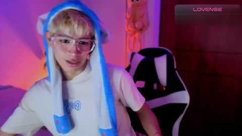 taichi online show from 12/18/25, 07:03