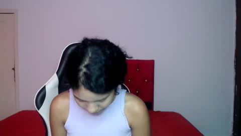 Tainara online show from 10/18/25, 07:14