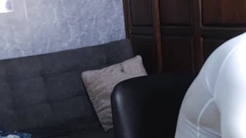 Tairon Tucke online show from 12/15/24, 12:07