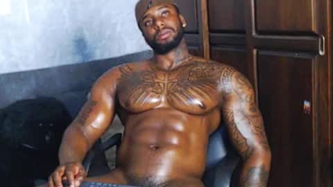 Tairon Tucke online show from 12/16/24, 12:15