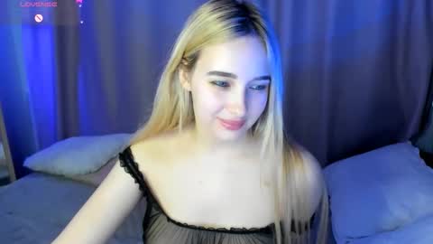 Snapshot of taisia_hot chatting on 05/20/26, 08:09 Taisia online show from 05/20/26, 08:09