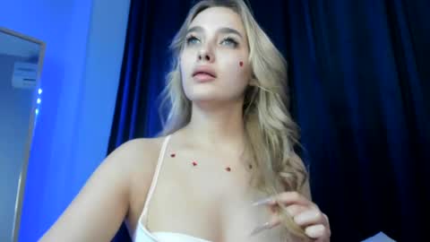 Taisia online show from 07/10/26, 11:46