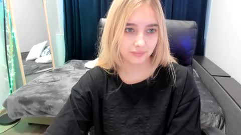Taisia online show from 07/23/26, 08:01