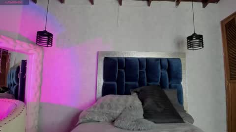 Taissa online show from 12/19/25, 06:04