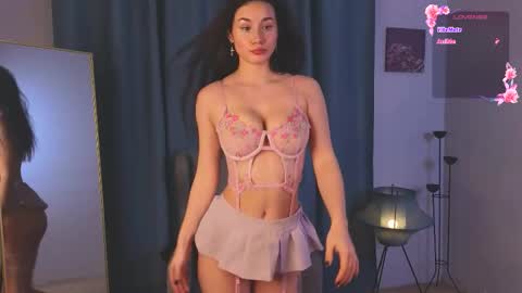 Lizzy online show from 11/11/25, 04:40