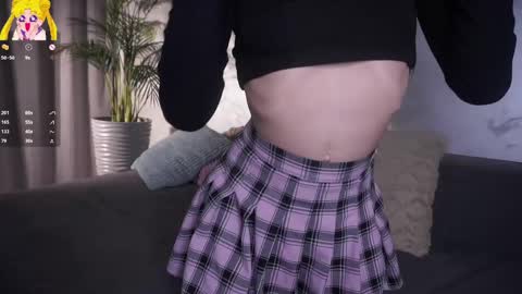 Mia online show from 04/24/26, 01:52