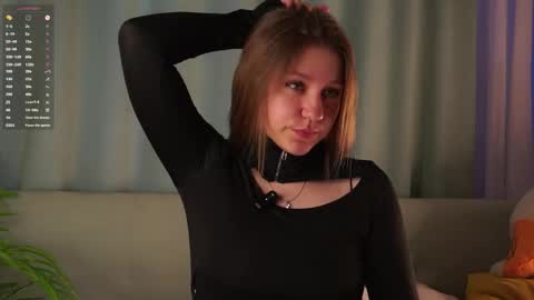 Snapshot of taithelme chatting on 05/11/26, 01:33 Molly online show from 05/11/26, 01:33